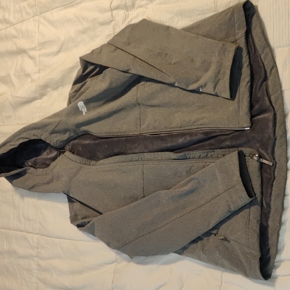 Grey The North Face coat w/hood